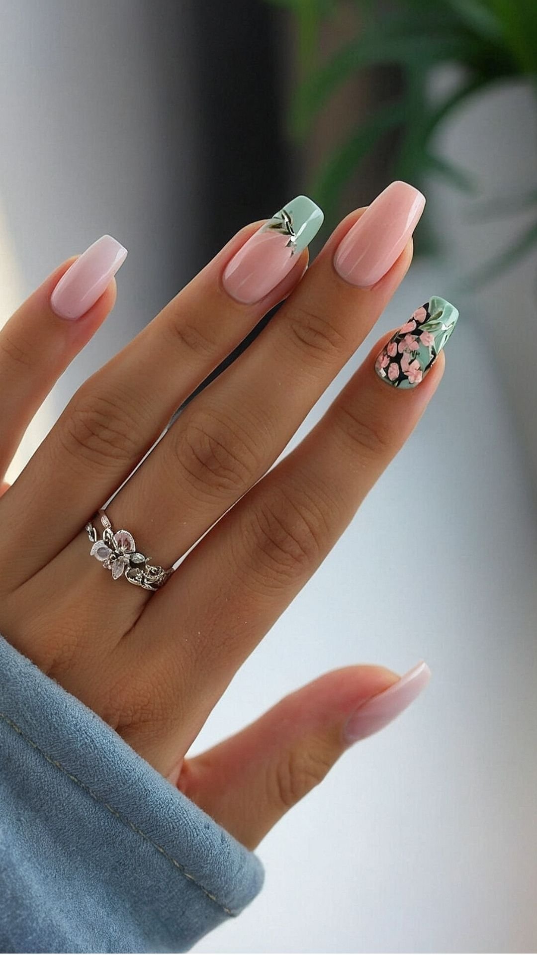 Minty Fresh Floral Manicure