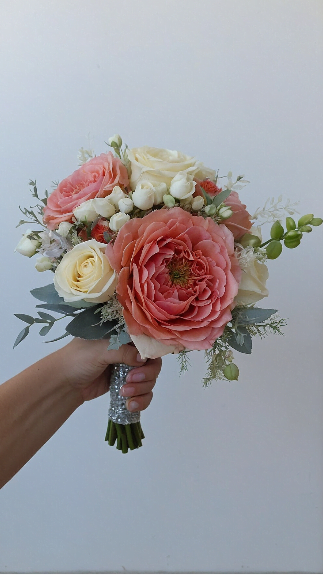 Vibrant Floral Arrangements: Creative Prom Bouquets