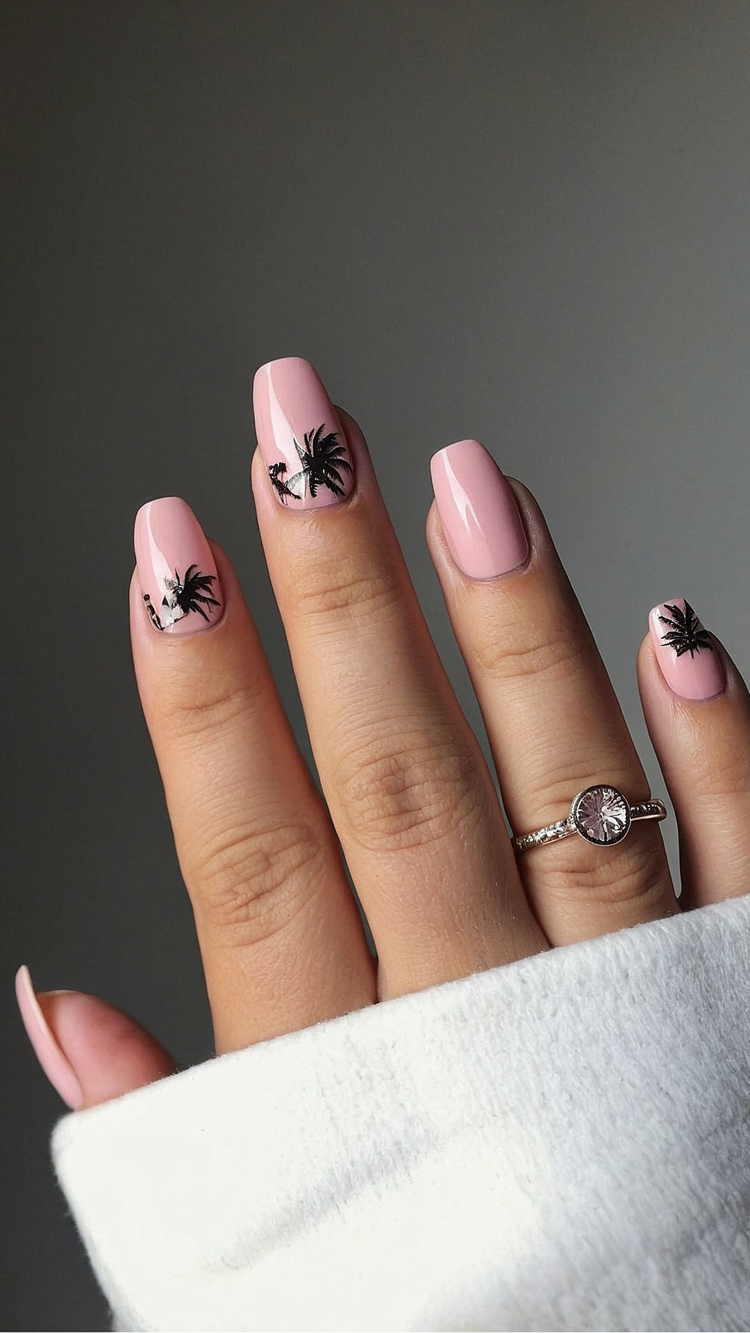 Sizzling Hot Nails: Summer 2024 Ideas