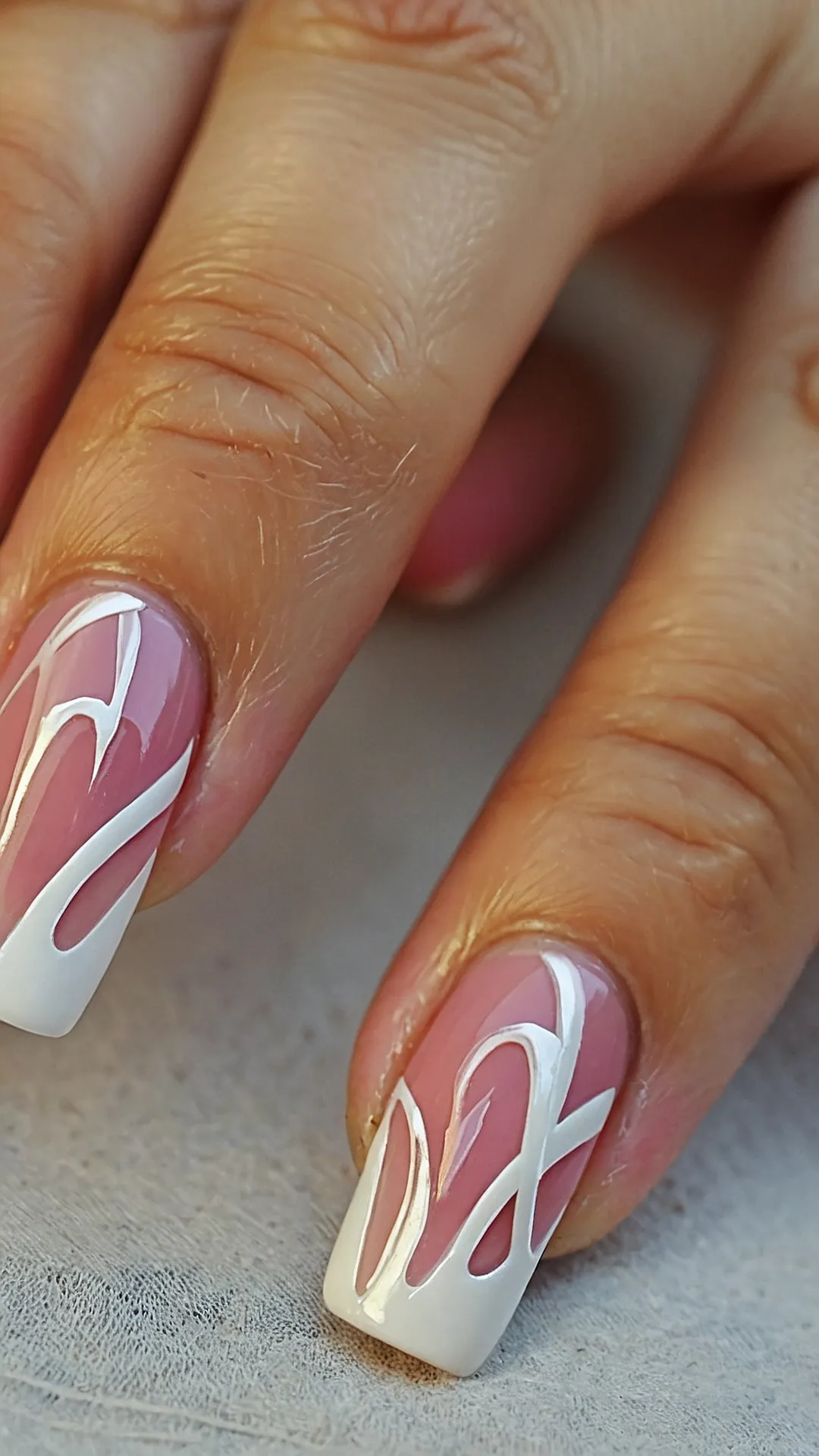 Summer Skyline Stunners: Urban Summer Nails 2024 Trends