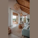 Revel in Rustic Elegance: 22 Unique Lake House Decor Ideas